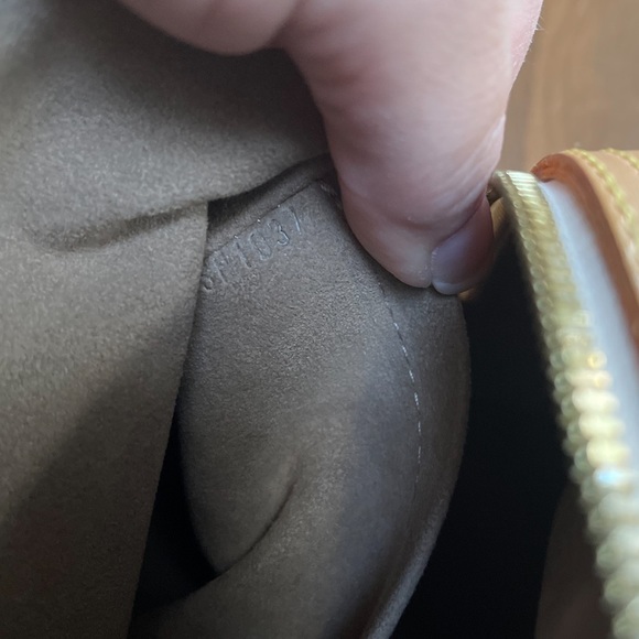 Women’s LV purse 100% authentic - Picture 6 of 8